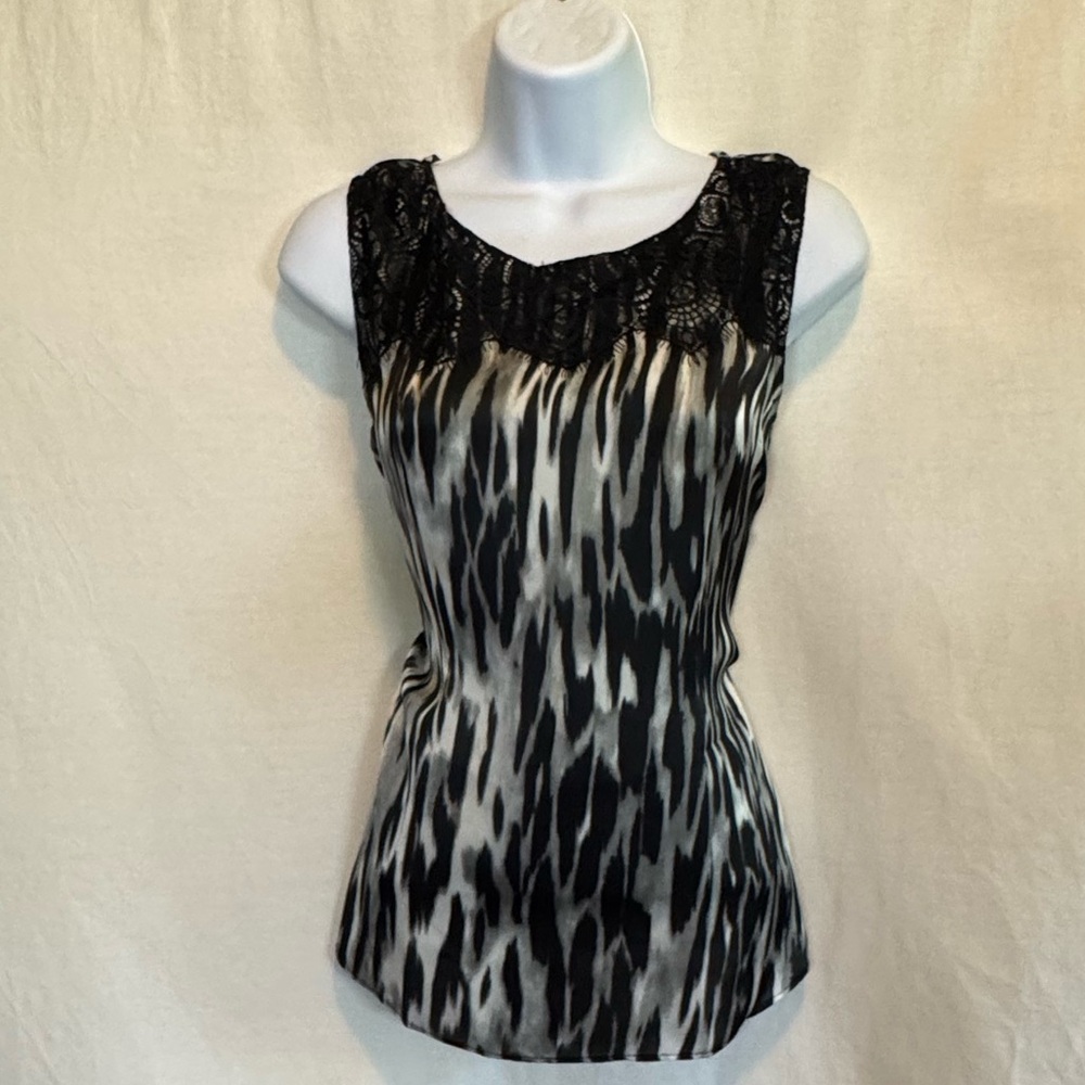 F-37 Anne Klein Black White & Gray Lace Trim Sleeveless Pullover Blouse Size L